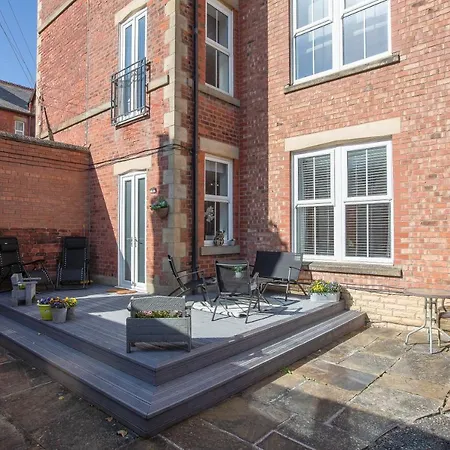 Charles Alexander Short Stay - Clifton Drive Beach Retreat Lytham St Annes Exterior photo