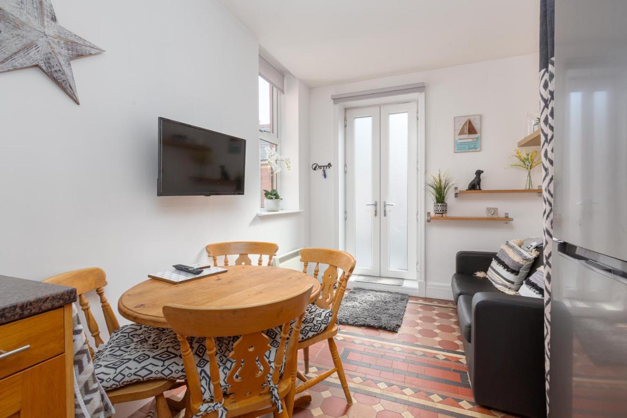 Apartment Charles Alexander Short - Clifton Drive Retreat Lytham St Annes
