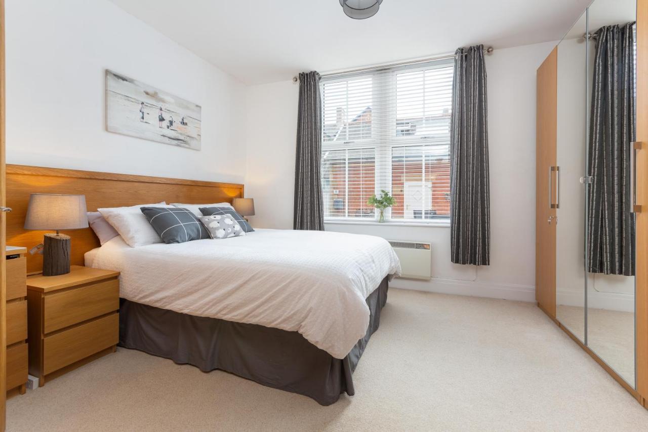 Charles Alexander Short - Clifton Drive Retreat * Lytham St Annes